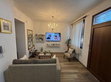 Casa · 162m² · 6 Ambientes · Casa Moderna 3 Dorm. | Zona Plaza Sáenz Peña