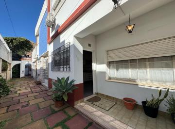 Casa · 112m² · 6 Ambientes · Pasillo en Rodriguez 700 Barrio Lourdes 3 Dorm. y Terraza Exclusiva