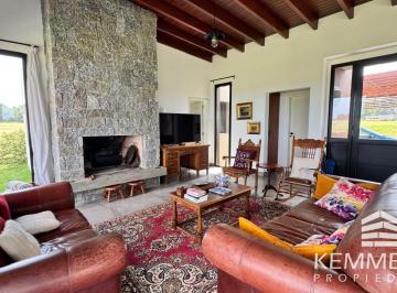 Casa · 160m² · 3 Ambientes · 2 Cocheras · Chacra en ¨pueblo Mío¨, Punta del Este, Uruguay