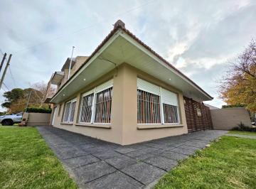 Casa · 80m² · 3 Ambientes · 2 Cocheras · Alquiler PH 24 Meses Casa en Caisamar