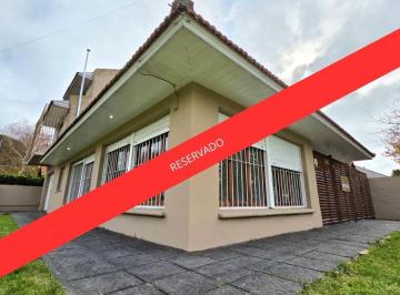 Casa · 80m² · 3 Ambientes · 2 Cocheras · Alquiler PH 24 Meses Barrio Caisamar