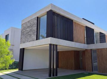 Casa de 5 ambientes, Tigre · Espectacular Casa de 4 Ambientes en Laguna Grande