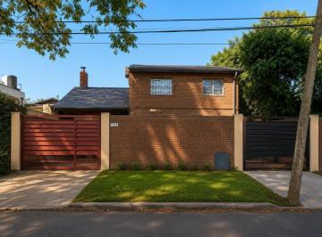 Casa · 130m² · 4 Ambientes · 2 Cocheras · Oportunidad! Casa en Venta Gral. Pacheco Zona Residencial