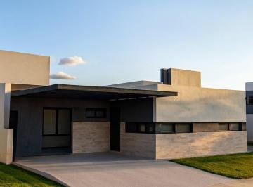 Casa · 75m² · 4 Ambientes · 1 Cochera · Duplex en Venta San Ignacio Village 2d 2b - en Pozo!