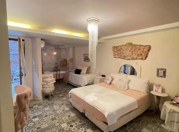 PH · 40m² · 2 Ambientes · PH en Alquiler - 1 Dormitorio 1 Baño - Congreso