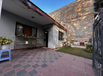 Casa · 111m² · 4 Ambientes · Se Vende Casa en Quebrada de Las Rosas Apto Credito