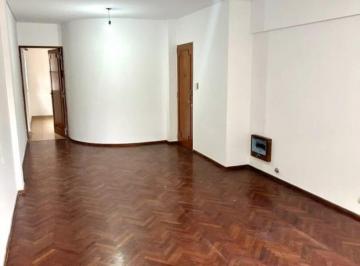 Departamento · 93m² · 6 Ambientes · Rioja 860 - 3 Dorm.