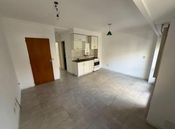 Departamento · 32m² · 2 Ambientes · Departamento en Abasto 1 Dormitorio, Amplio con Balcon!