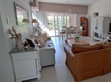 Casa de 5 ambientes, Bahía Blanca · Hermosa Casa