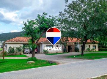 Casa · 473m² · 13 Ambientes · 2 Cocheras · Casa en Venta Club de Campo Valle Escondido