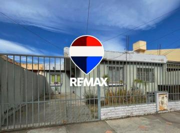 Casa · 95m² · 3 Ambientes · 1 Cochera · Casa Venta B° Universitario Zona Norte Salta