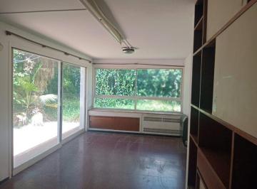 Casa · 234m² · 8 Ambientes · 1 Cochera · Alquiler Gran Casa Ciudad Oficinas, Consultorios