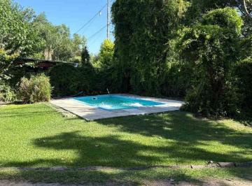 Casa · 129m² · 3 Ambientes · 1 Cochera · Se Vende Excelente Casa Estilo Finca Paso del Rey