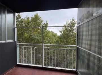 Departamento · 43m² · 3 Ambientes · 1 Cochera · Venta 3 Amb con Cochera y Balcón Frente a La Plaza