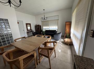 Casa · 167m² · 4 Ambientes · 2 Cocheras · Venta Casa 4 Amb con Cochera Barrio Parque Bernal