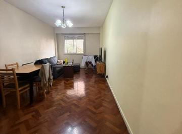 Departamento · 52m² · 2 Ambientes · Venta Amplio Dpto 2 Amb Reciclado en Congreso!