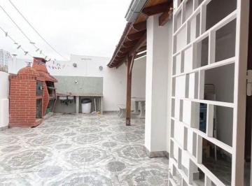 PH · 330m² · 6 Ambientes · PH 6 Amb. Alquiler Villa del Parque Patio Terraza