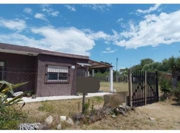 Casa · 85m² · 3 Ambientes · 1 Cochera · Casa en Venta en Las Toninas – a 5 Cuadras del Mar