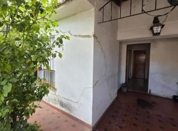 Casa · 104m² · 3 Ambientes · 1 Cochera · Venta de Casa en Lujan
