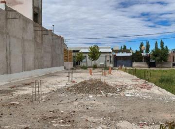 Terreno · 180m² · Venta Lote con Platea Barrio Rio Limay