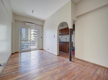 Departamento · 46m² · 2 Ambientes · Departamento 2 Ambientes Semipiso Luminoso Buen Estado con 2 Balcones Al Frente en Lanus Este