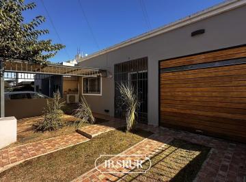 Casa · 130m² · 4 Ambientes · 2 Cocheras · Casa 2 Dorm. en Venta Spilimbergo / Chacra Norte