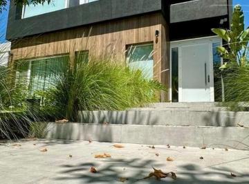 Casa · 240m² · 5 Ambientes · 1 Cochera · Casa en Venta en Castaños, Nordelta, Tigre