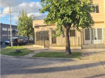 PH · 133m² · 4 Ambientes · 1 Cochera · PH 4 Amb.