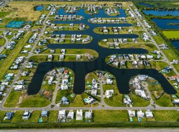 Terreno · 981m² · Venta Lote a La Laguna 981 m² Magallanes Pueblos del Plata. Hudson, Berazategui.