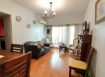 Departamento · 43m² · 2 Ambientes · Vicente López - Impecable Departamento 2 Amb con Patio!