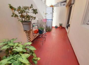Departamento · 43m² · 2 Ambientes · Vicente López - Impecable Departamento 2 Amb con Patio!