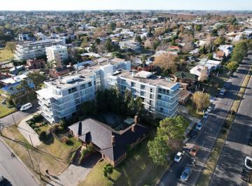 Departamento · 44m² · 2 Ambientes · Hermoso Apartamento de 1 Dorm con Vista Al Rio!