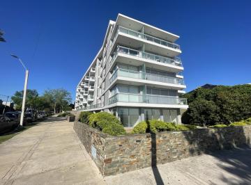 Departamento · 48m² · 3 Ambientes · 1 Cochera · Inversión y Disfrute en Colonia – Unidad con Renta Temporal Asegurada