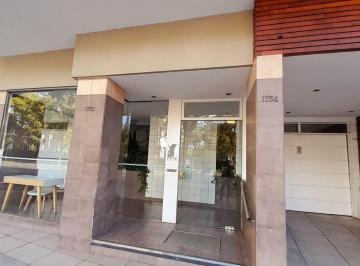 Oficina comercial · 43m² · 2 Ambientes · Vicente López - Apto Profesional - Impecable Dpto. 2 Amb con Patio!