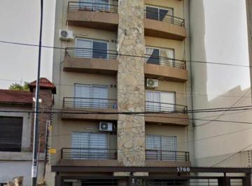Departamento · 40m² · 2 Ambientes · 1 Cochera · Venta Departamento Luminoso y de Amplios Ambientes