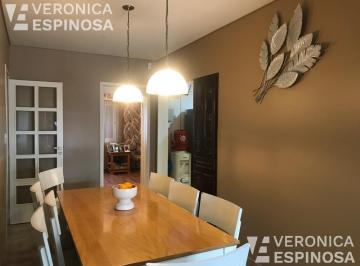 Casa · 163m² · 5 Ambientes · 2 Cocheras · Casa en Venta en Moron