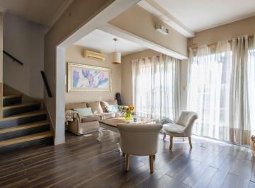 Casa · 240m² · 7 Ambientes · Venta Casa 4 Dorm. en Malvin