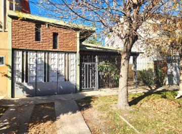 Casa · 130m² · 3 Ambientes · 1 Cochera · Venta Casa Ituzaingo Norte