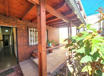 Casa · 130m² · 3 Ambientes · 1 Cochera · Venta Casa Patio Parrilla Ituzaingo Norte
