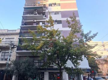 Departamento de 1 ambiente, Balvanera · Tucumán Al 3000 Esquina Anchorena. Piso 4. Al Frente a La Calle con Balcón. Monoambiente. Impecable.