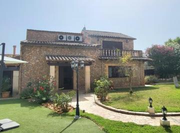 Casa · 230m² · 7 Ambientes · 1 Cochera · Casa en Venta - 5 Dorm. 3 Baños - Cochera - 1.200 m² - España