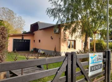Casa · 180m² · 4 Ambientes · 1 Cochera · Casa en Venta