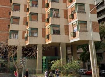 Departamento · 51m² · 4 Ambientes · Departamento 2 Dorm., Yrigoyen 93, a m del Patio Olmos!