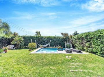 Casa · 143m² · 4 Ambientes · 1 Cochera · Casa en Venta en Las Liebres, en Una Planta. Oportunidad