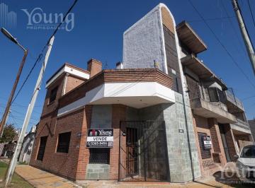 Casa · 104m² · 5 Ambientes · 2 Cocheras · Venta Casa 5 Ambientes