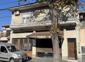 Edificio · 383m² · 1 Cochera · Edificio Comercial en Olivos