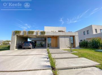 Casa · 218m² · 5 Ambientes · 2 Cocheras · Casa en Venta de 5 Ambientes en Puerto Nizuc, Guillermo Hudson