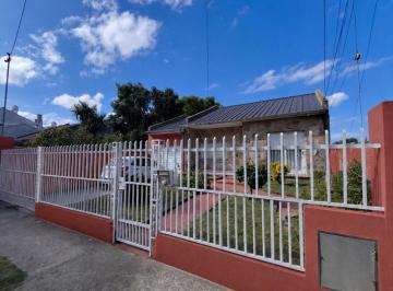 Casa · 160m² · 4 Ambientes · 2 Cocheras · Oportunidad Casa + Depto en Barrio Pueyrredon