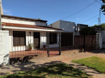 Casa · 150m² · 4 Ambientes · 1 Cochera · Casa en Venta - 3 Dorm. 1 Baño - Saladillo