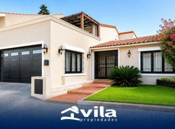 VLA-VLA-2321_2 · Excelente Casa 6 Ambientes con Piscina - ¡Apta Crédito!